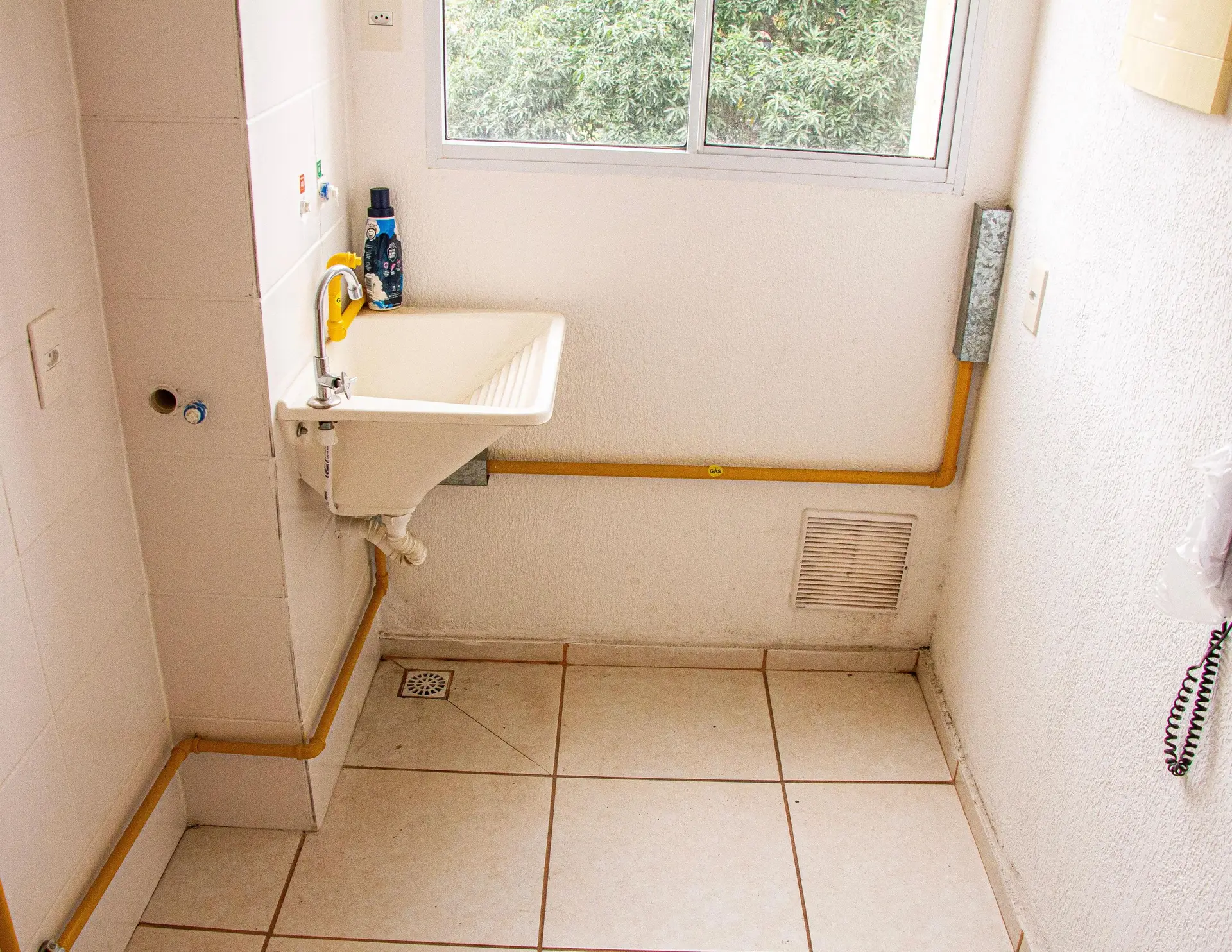 2-bedroom apartment with a closed-off kitchen — photo 18