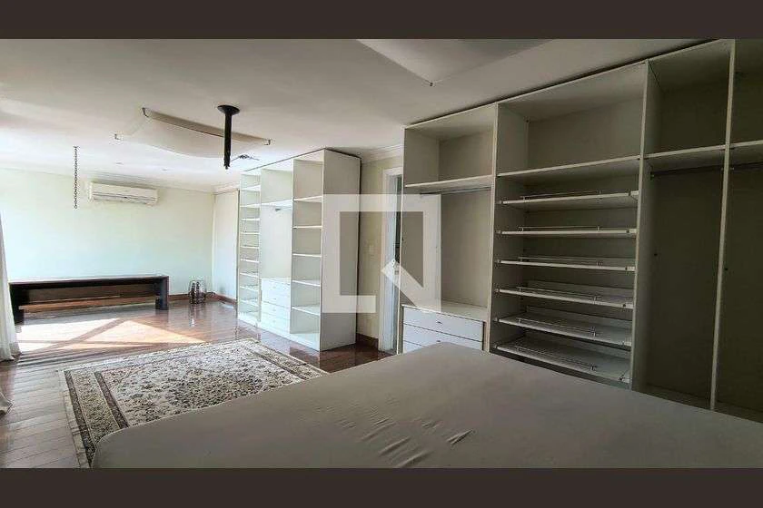 Condominium house with open-plan kitchen and 7 en-suites — photo 5