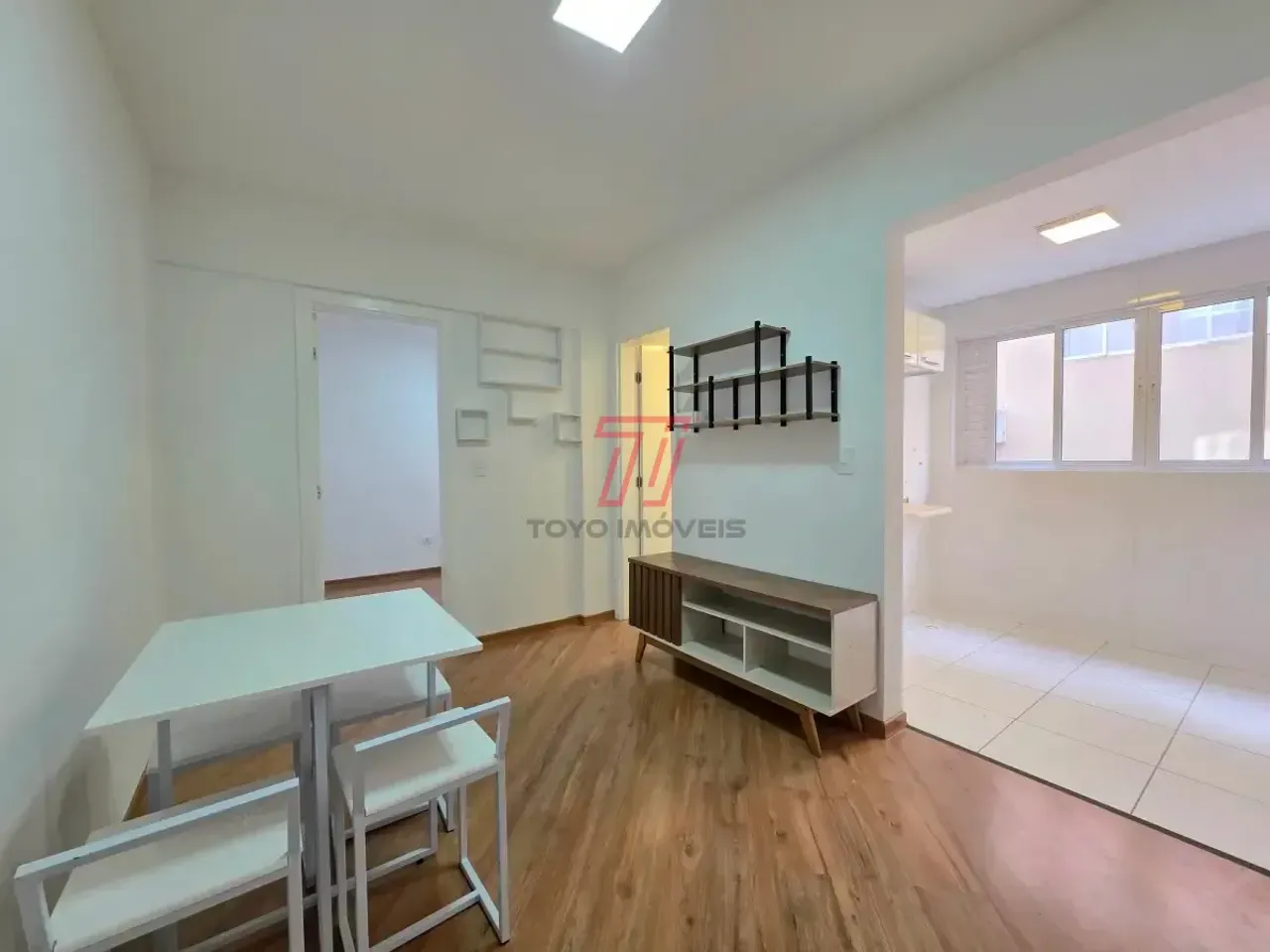 1-bedroom apartment with balcony, 52 m² — photo 3