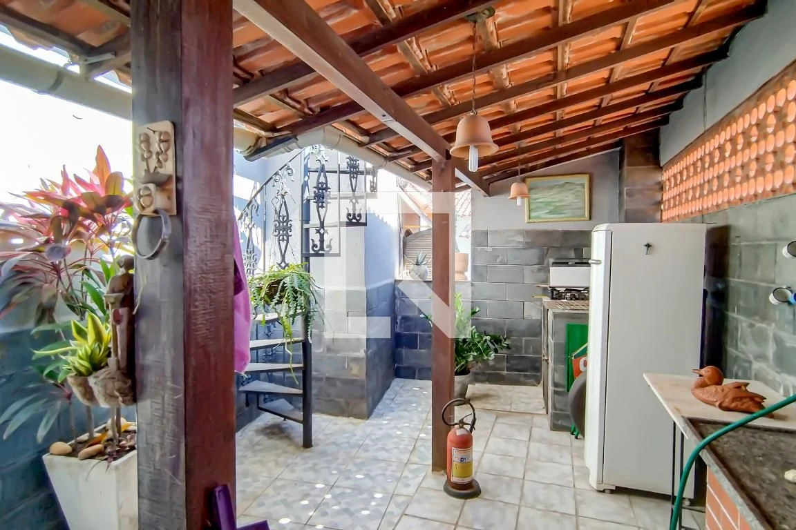 Furnished house with 4 bedrooms and private garden — photo 61