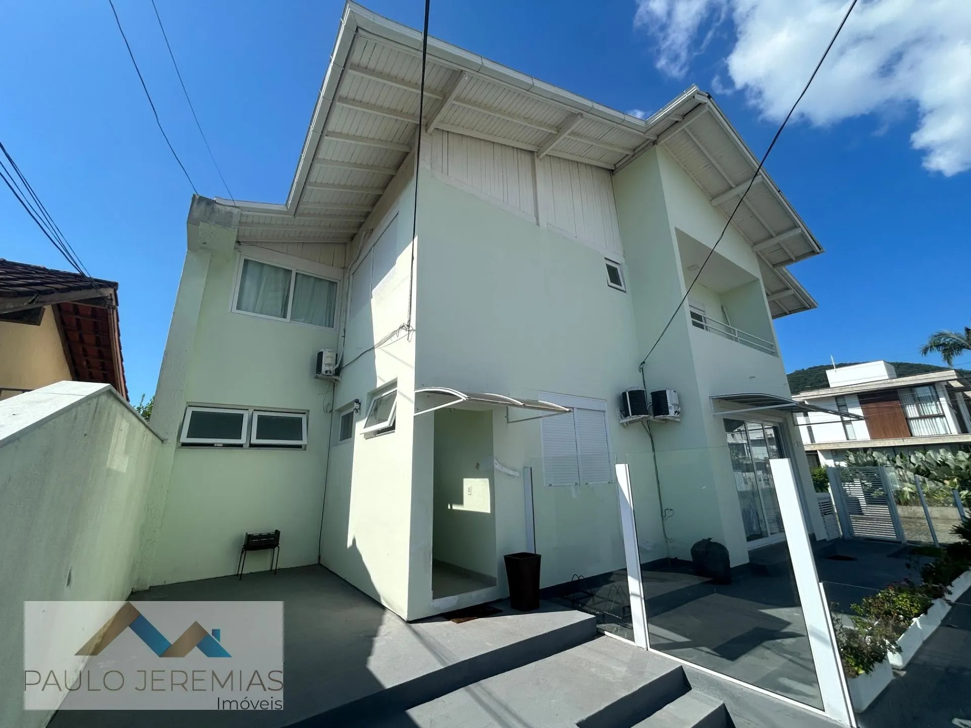 Furnished 2-bedroom apartment with 75 m² and 1 parking spot
