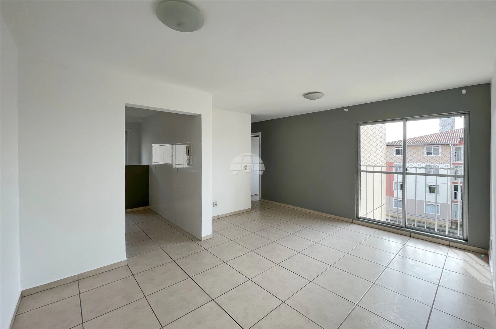 2-bedroom 52 m² apartment with 1 parking spot and glass shower