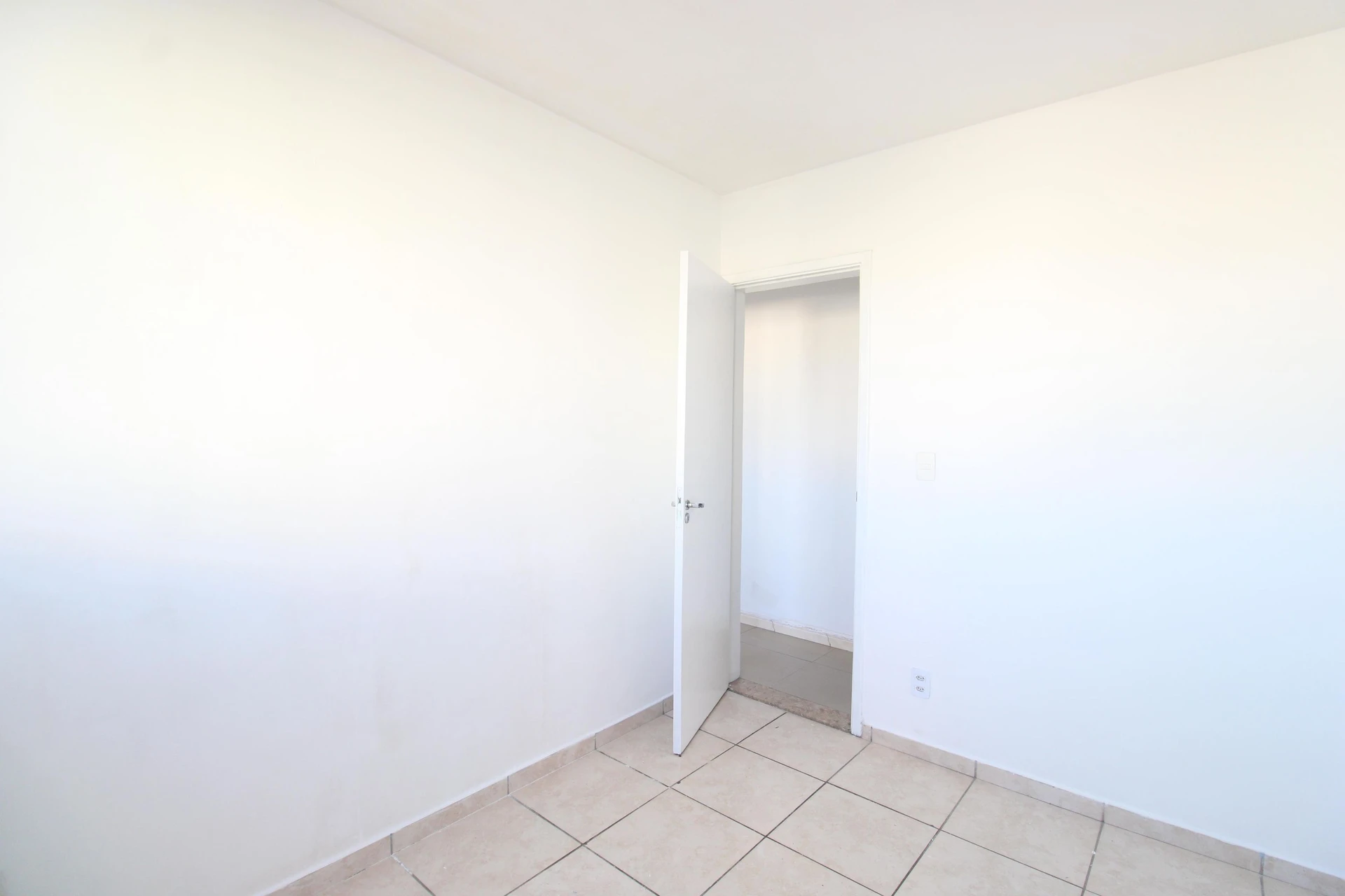 3-bedroom apartment with an en-suite and balcony — photo 4