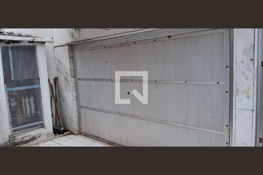 6-bedroom house with 342 m² and 4 parking spaces — photo 10