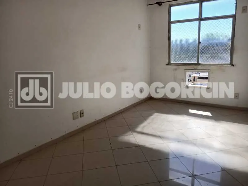 80 m² apartment with 3 bedrooms and 1 parking spot — photo 13