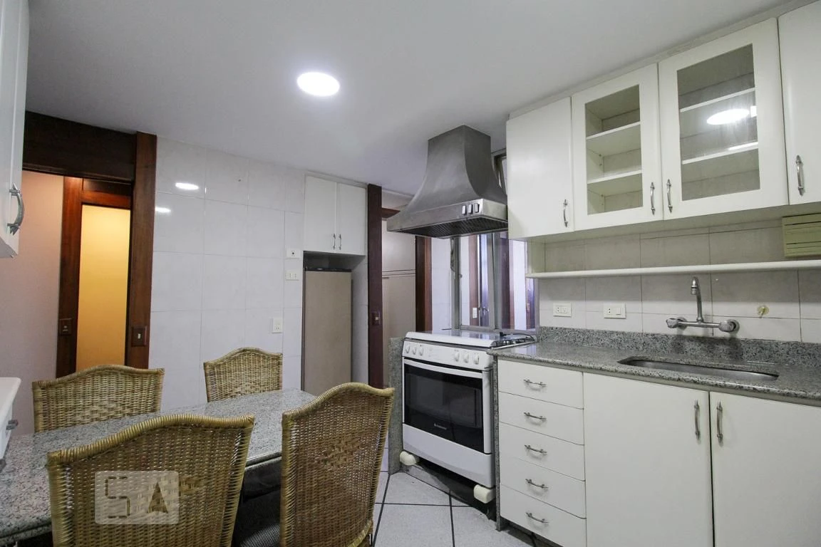 Mountain view in a 3-bedroom apartment, 140 m² — photo 6