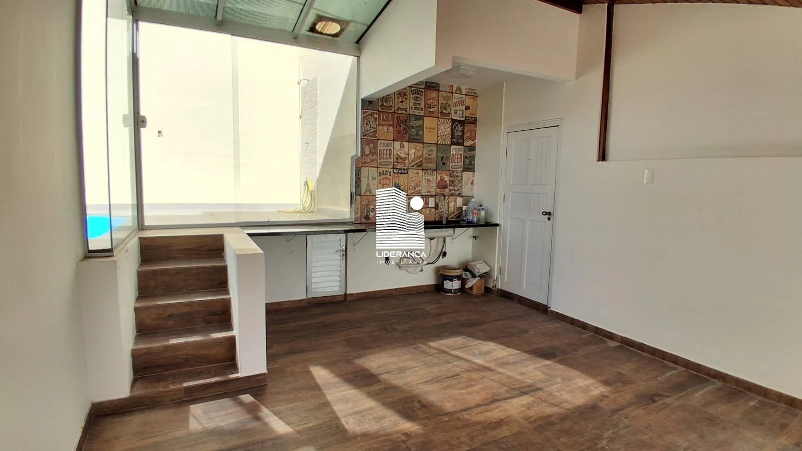 Apartment with 5 bedrooms and an open kitchen, 228 m² — photo 2