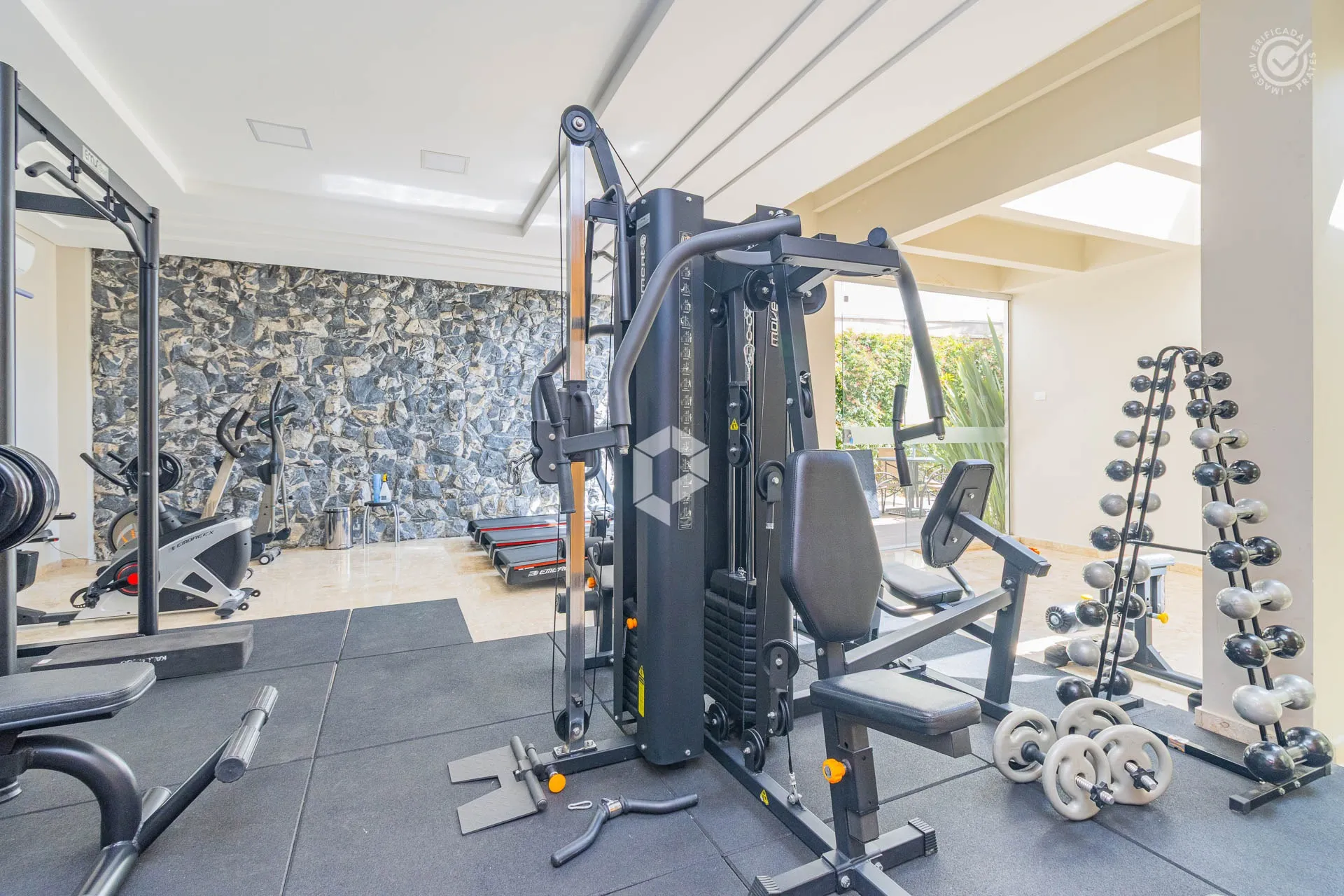 3-bedroom apartment with 189 m² and 1 parking space — photo 35