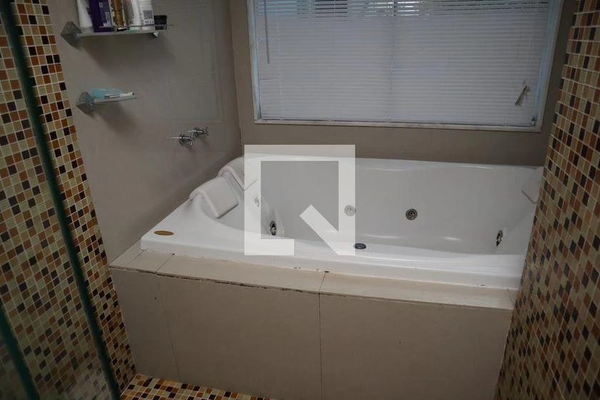 Furnished 525 m² house with 3 en-suites and gas kitchen — photo 44