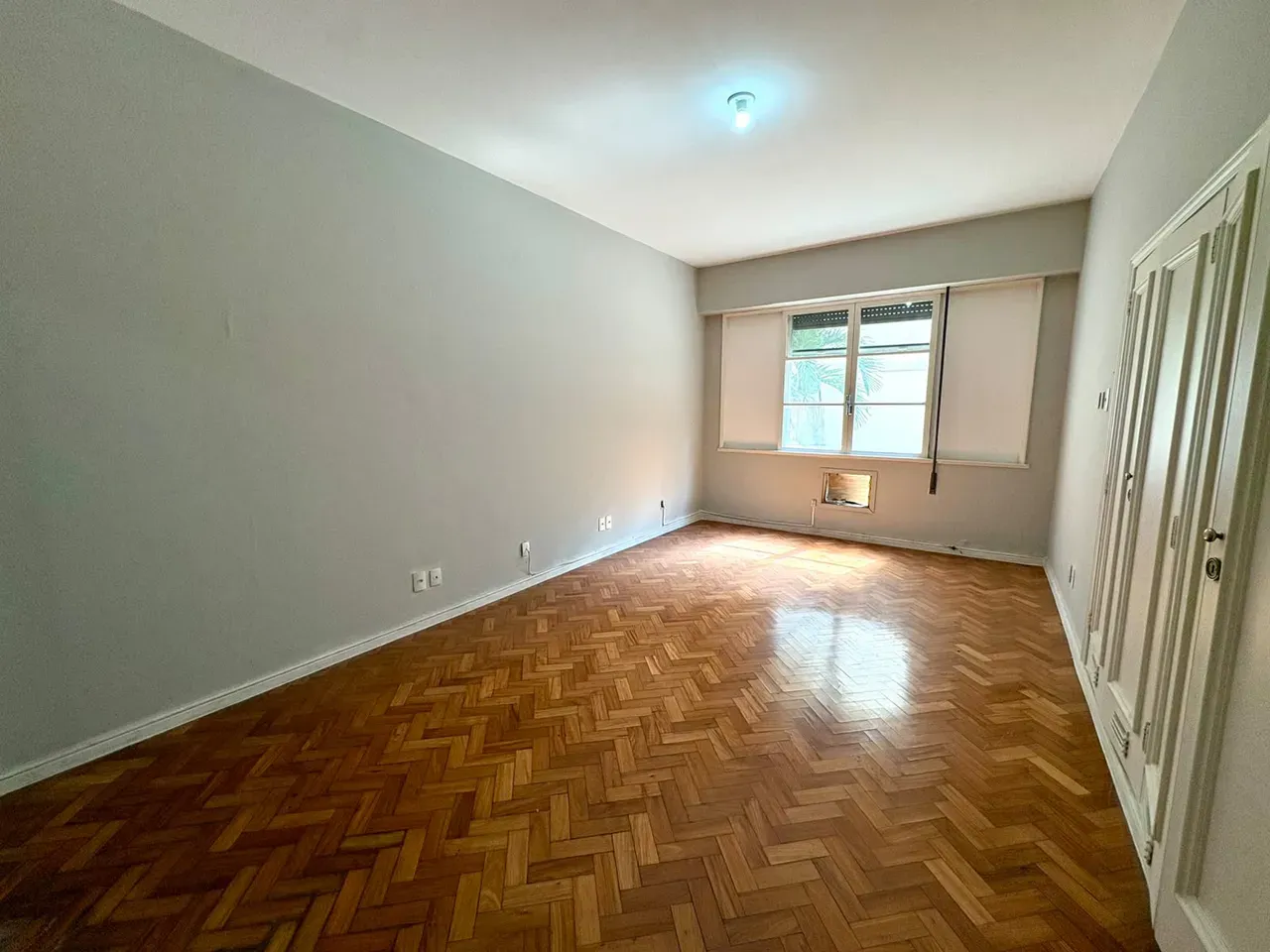 Apartamento, 215 m², com banheira — photo 18