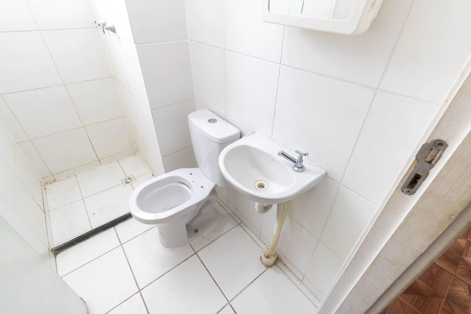 Квартира без меблів з 2 спальнями та 1 місцем — photo 4