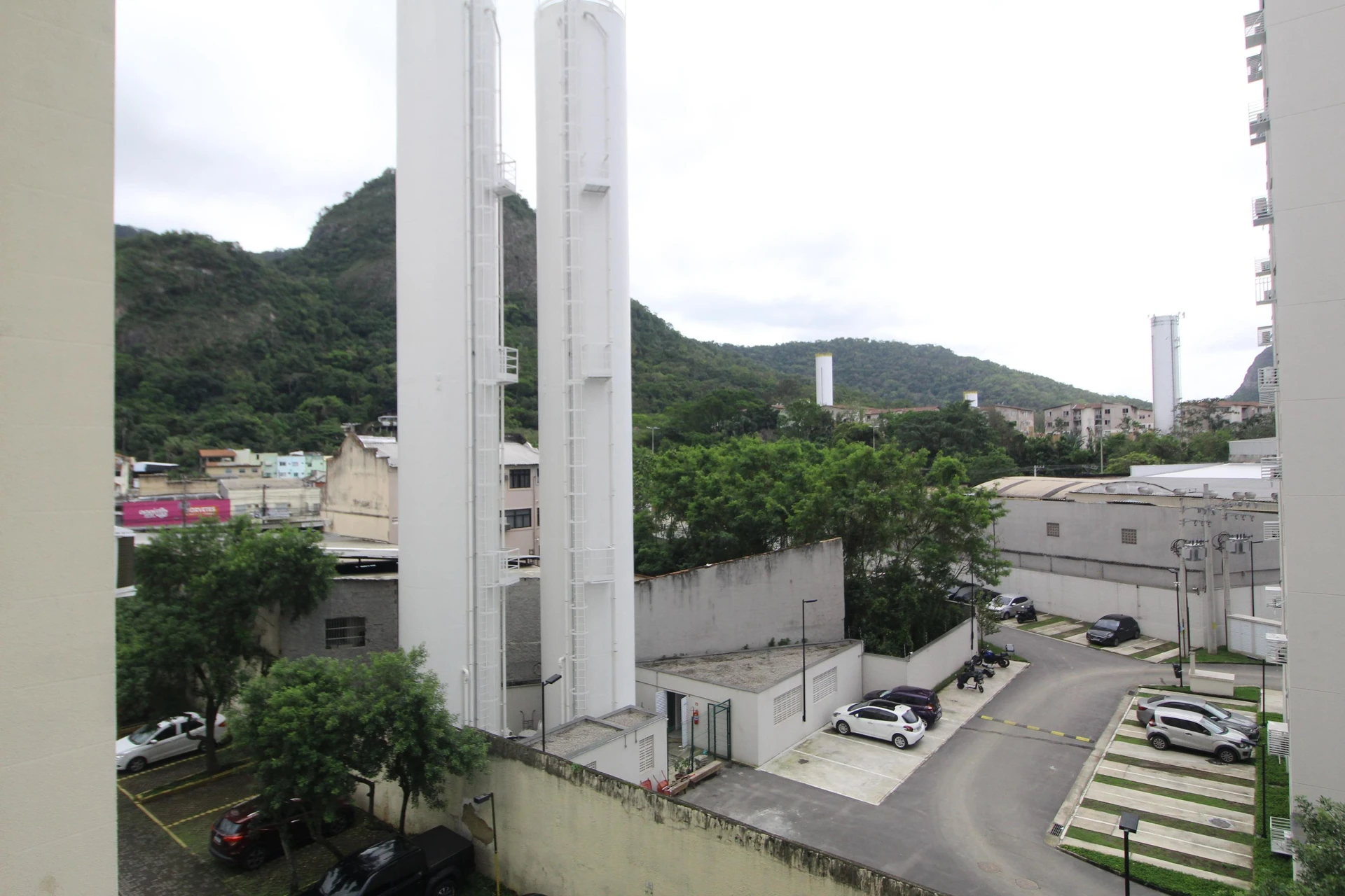 60 m² apartment with a mountain view and a home office — photo 6