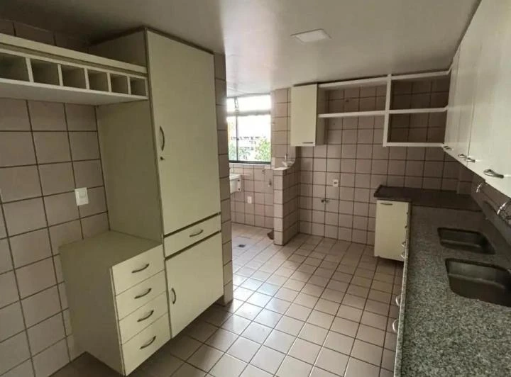 Apartamento para locação de 148 m² com 4 quartos e varanda — photo 3