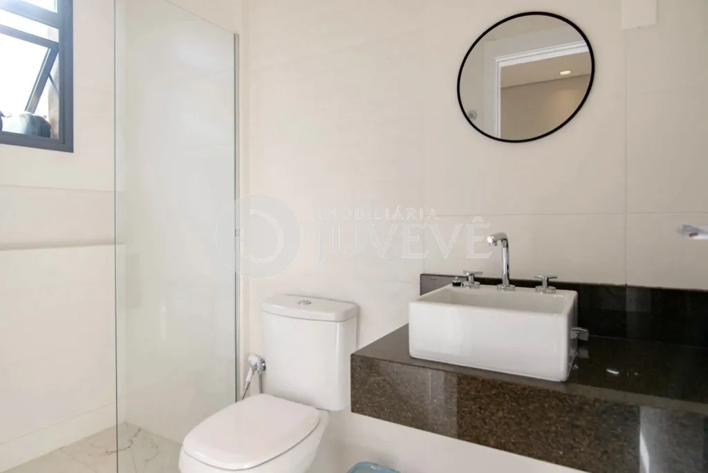 Furnished apartment, 104 m², with a glass-enclosed balcony — photo 31