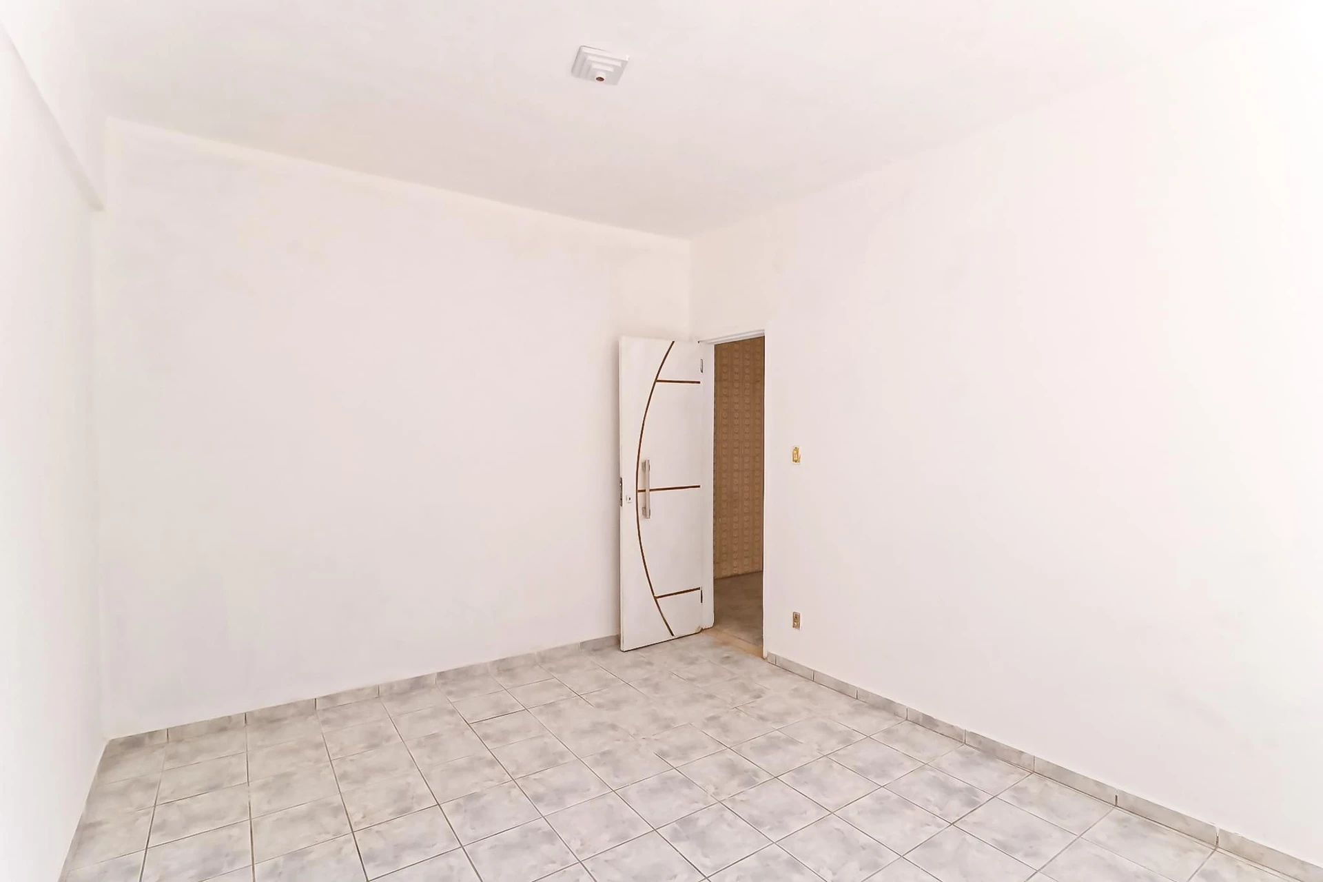Rental apartment with 2 bedrooms and 1 bathroom — photo 32