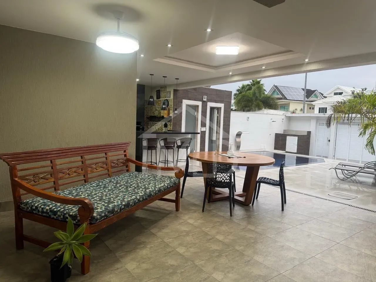 Unfurnished house with 4 bedrooms and 5 baths — photo 39