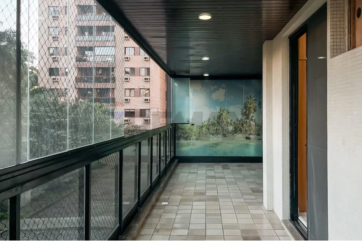 217 m² apartment with 4 bedrooms and balcony BBQ — photo 22