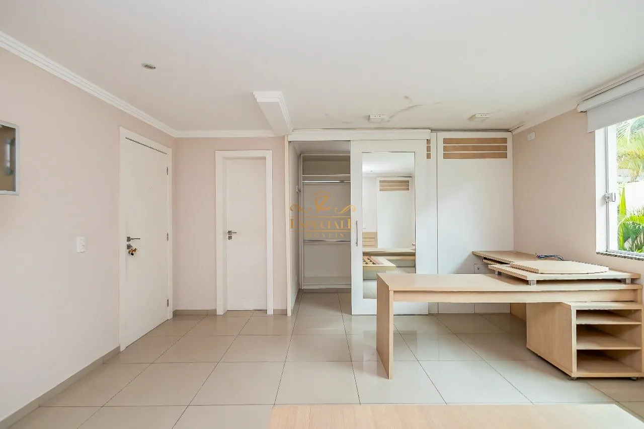 3-bedroom house with a home office in Curitiba — photo 44