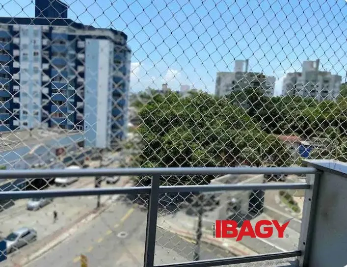 Furnished 100 m² apartment with 3 bedrooms and parking — photo 12