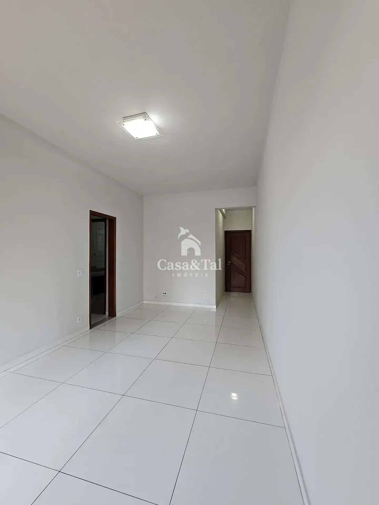 Unfurnished apartment with air conditioning and 3 bedrooms — photo 12