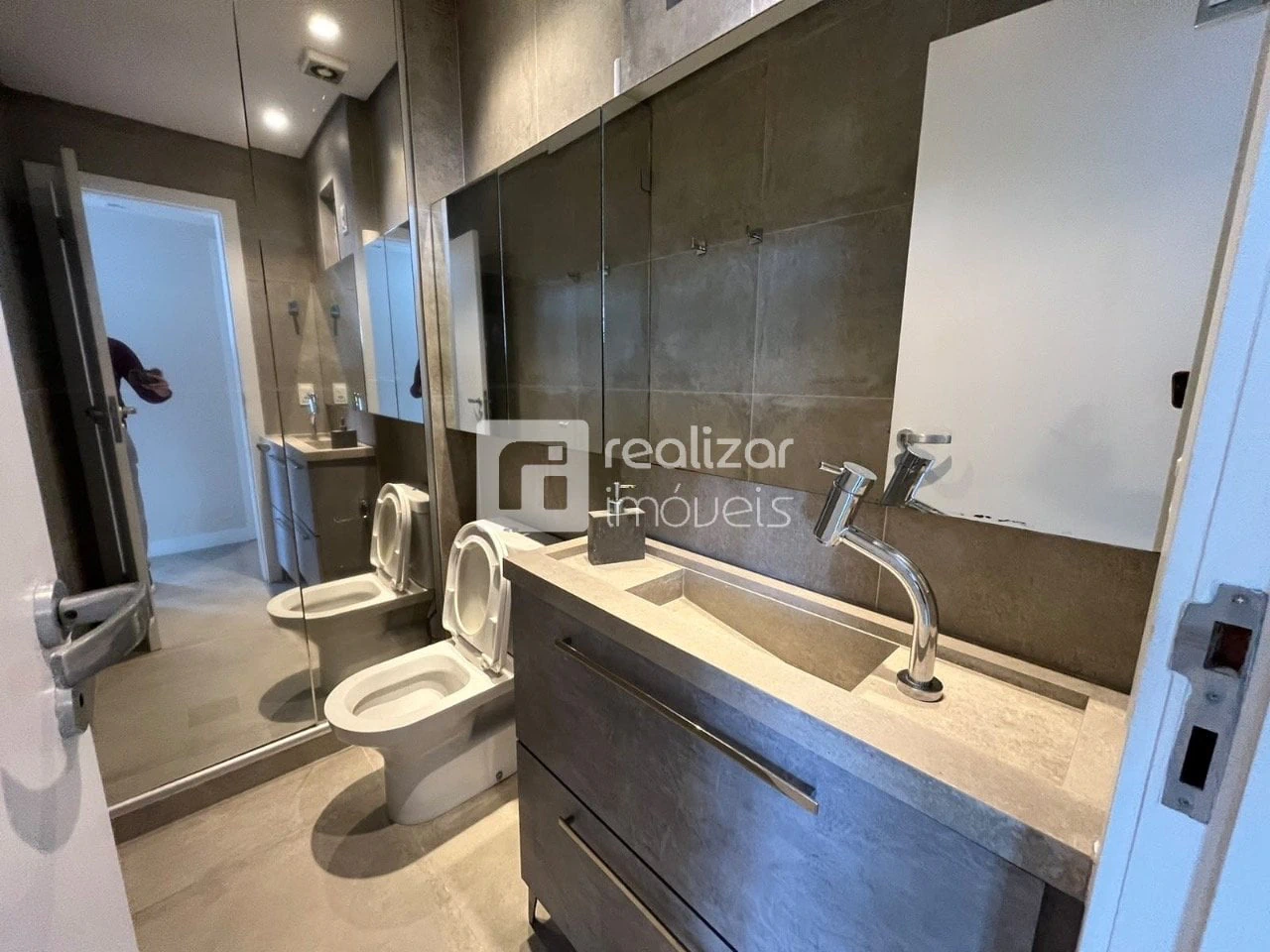 3-bedroom apartment with floor-to-ceiling windows — photo 15