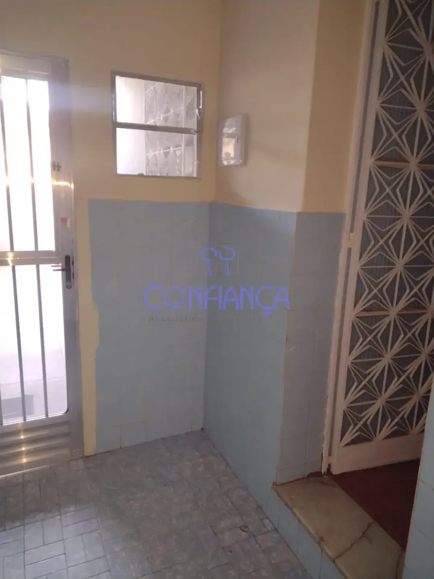 House with 2 bedrooms and 1 bathroom no parking — photo 13