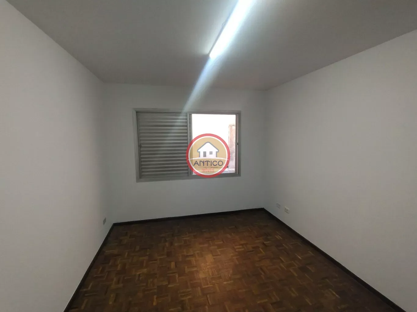 Unfurnished house with 10 bedrooms and 5 bathrooms, 380 m² — photo 8