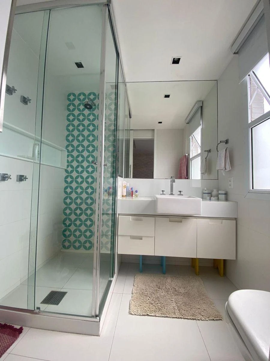 Apartamento mobiliado com 4 quartos e varanda envidraçada — photo 8