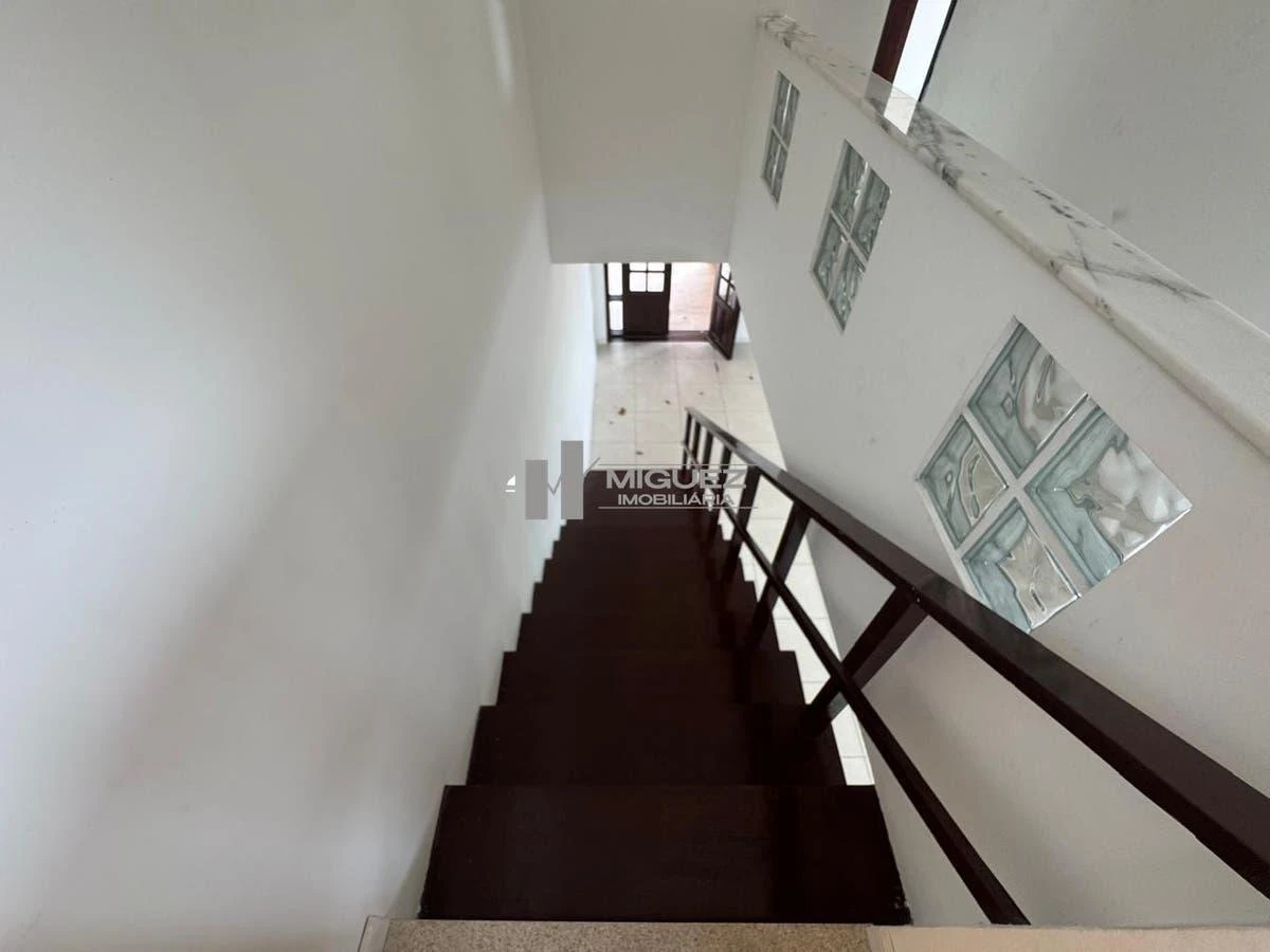 Water view in a 4-bedroom house, 340 m² — photo 26