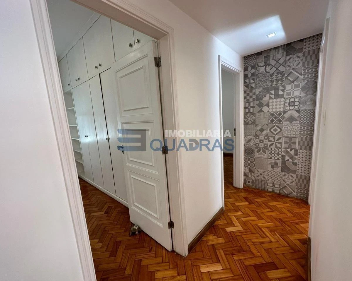 4-bedroom apartment with a home office in Rio de Janeiro — photo 43