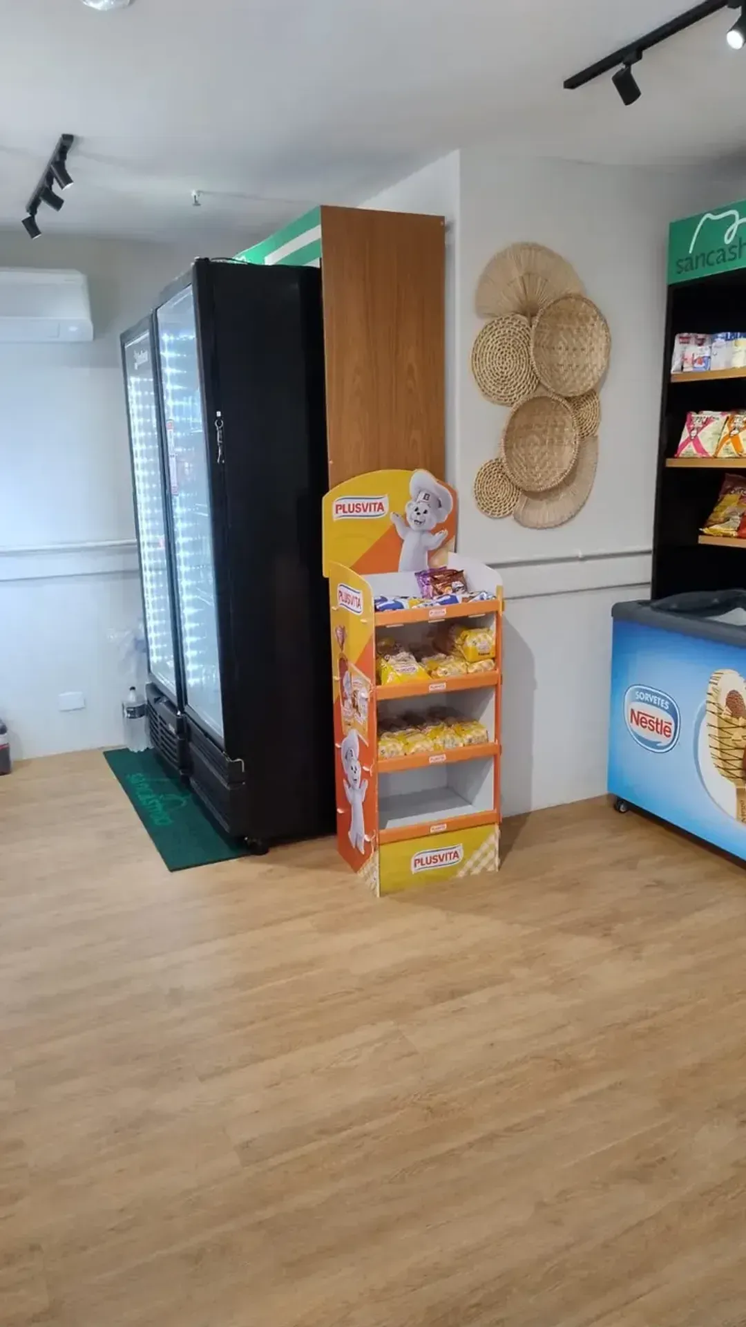 64 m² rental apartment with 2 bedrooms and balcony — photo 39