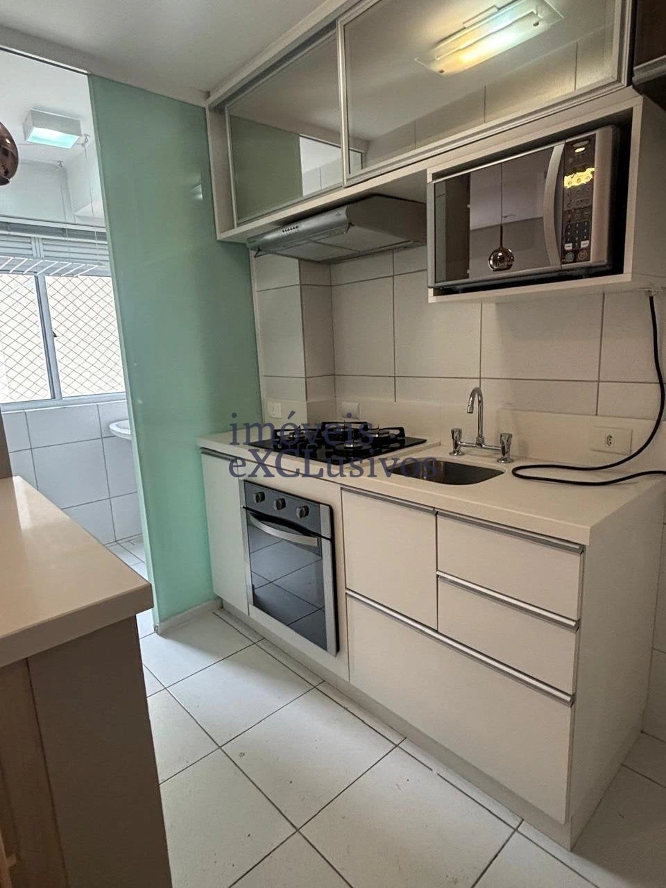Apartamento, 48 m², com piso de madeira ou laminado