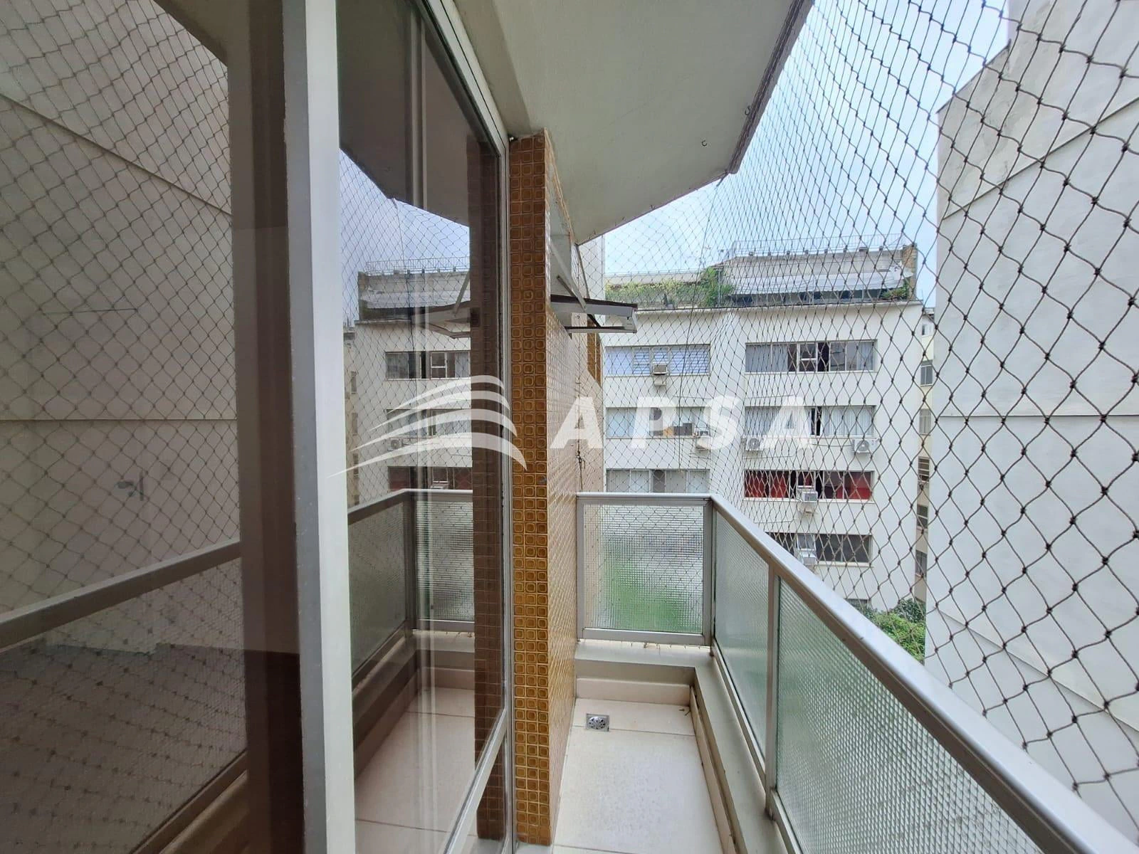 Деревянный пол или ламинат и 2 спальни: квартира 80 м² — photo 9