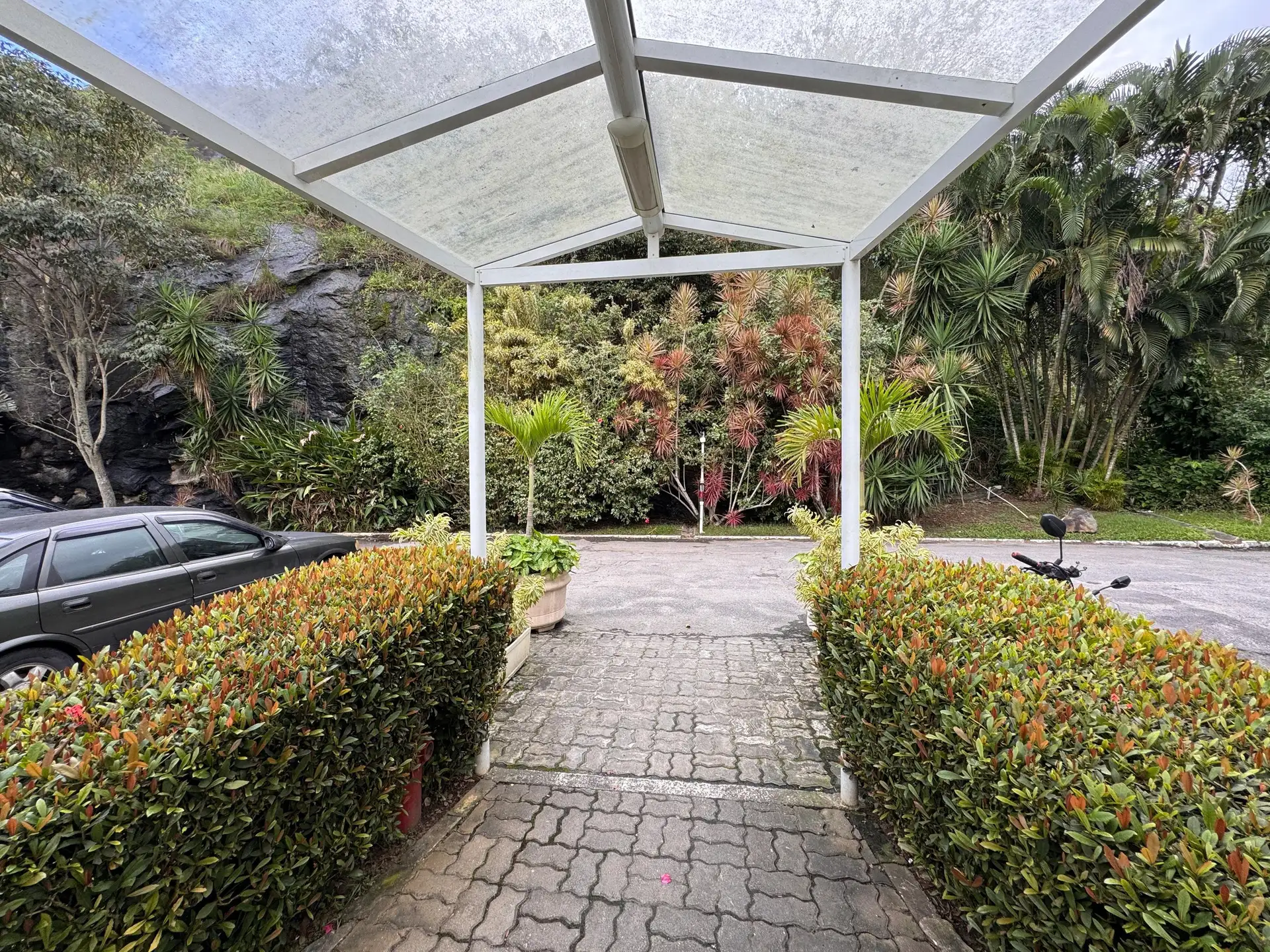 4-bedroom apartment with balcony and private BBQ grill — photo 20