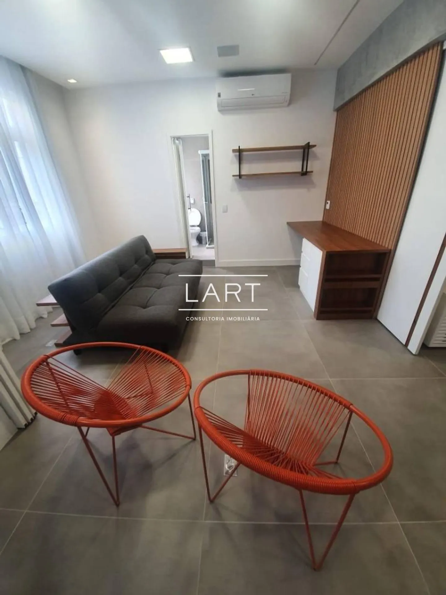 Home office in a 2-bedroom apartment, 110 m² — photo 19