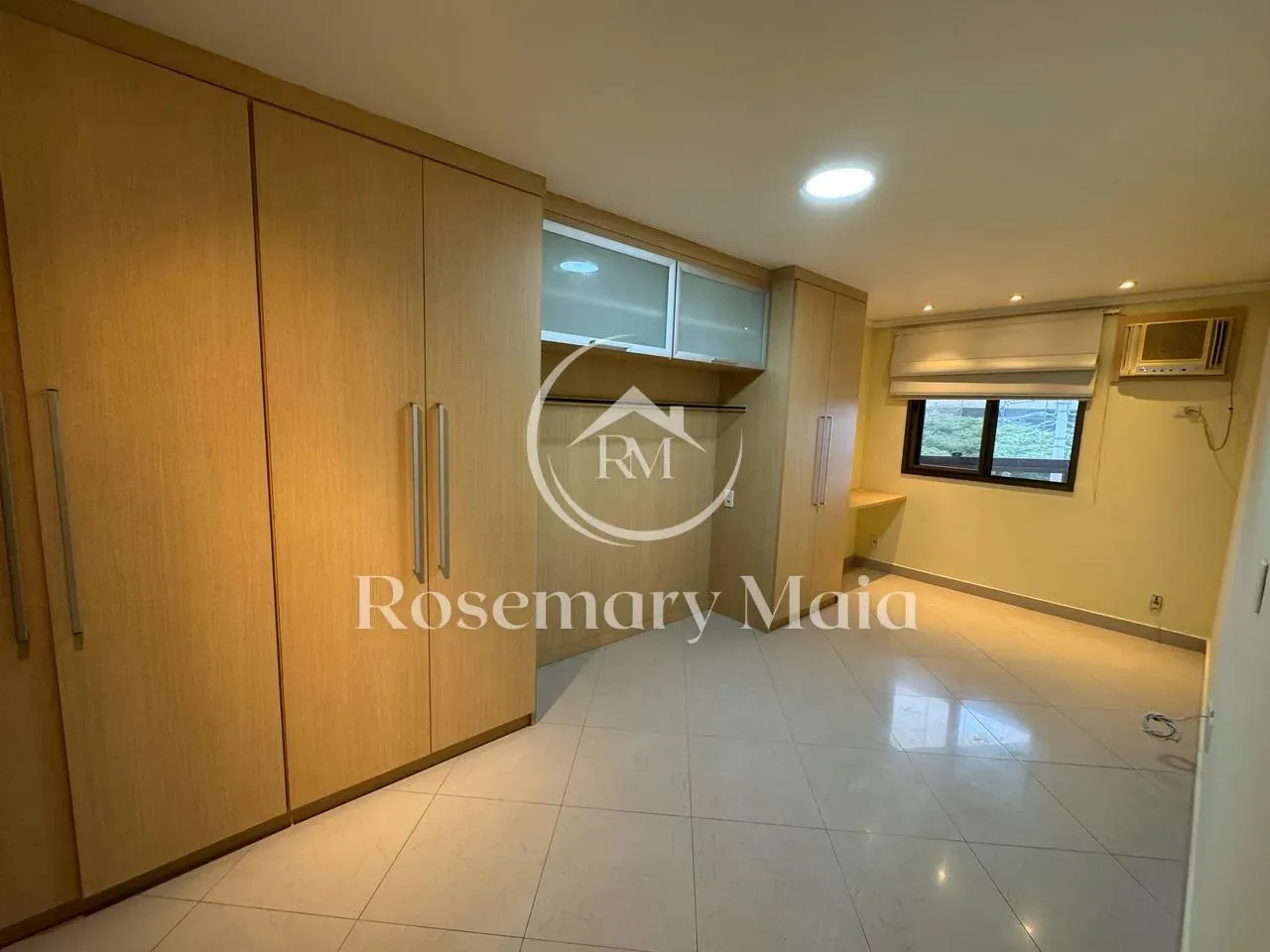 Home office in a 3-bedroom apartment, 135 m² — photo 9