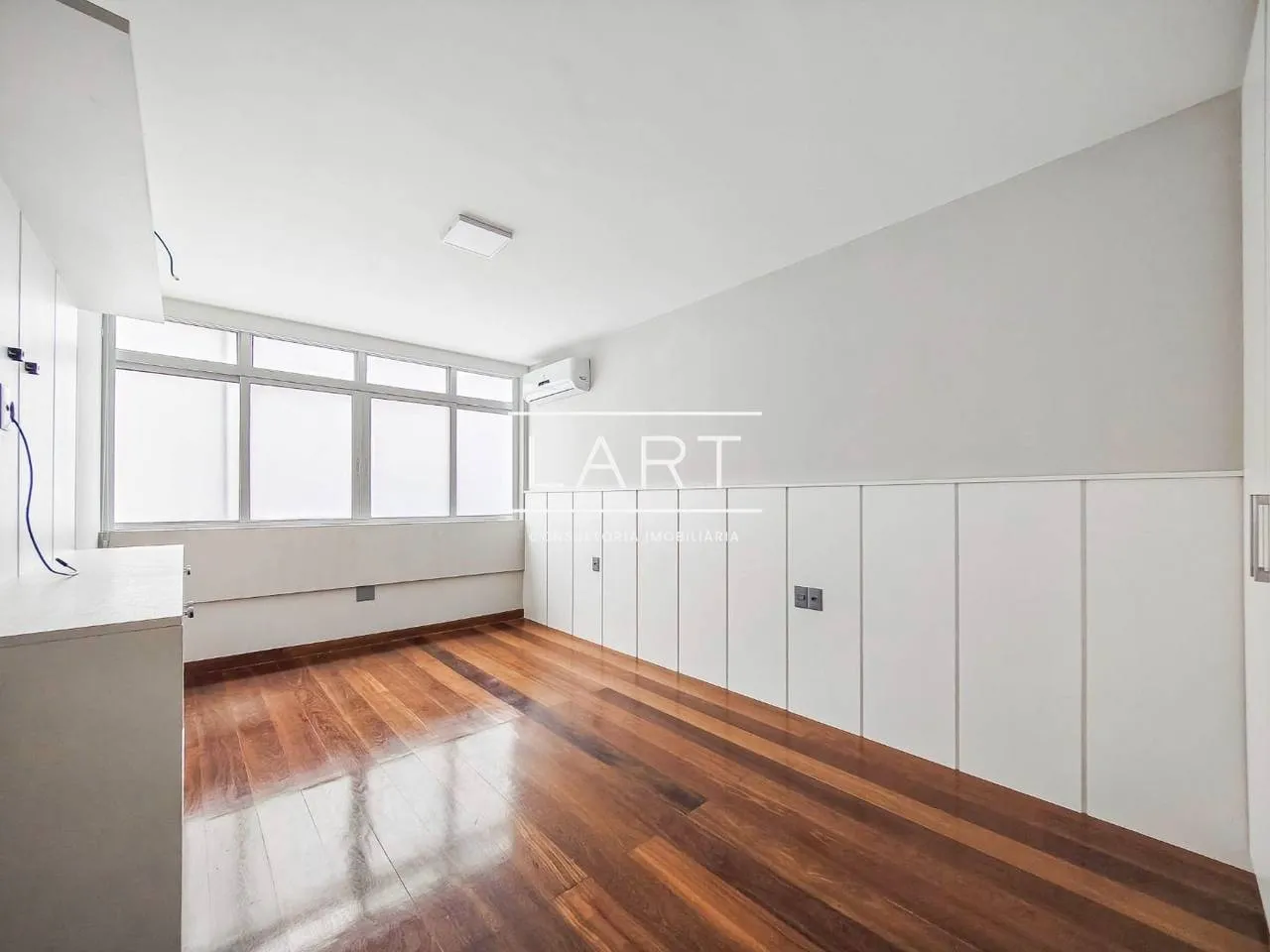 Furnished apartment, 465 m², with a water view — photo 29