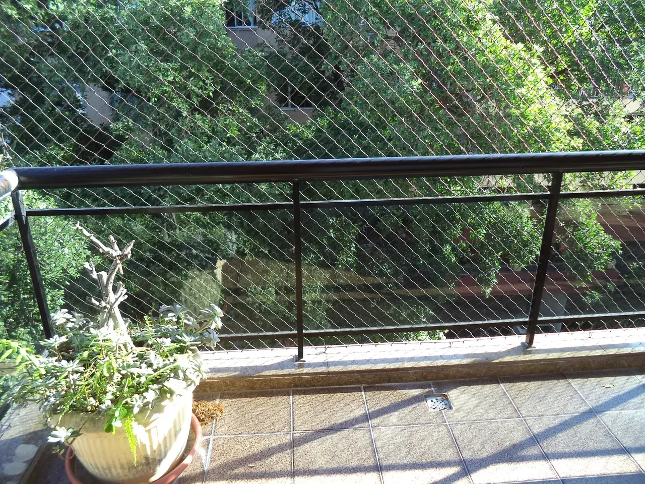 93 m² apartment with 2 bedrooms and 3 bathrooms — photo 17