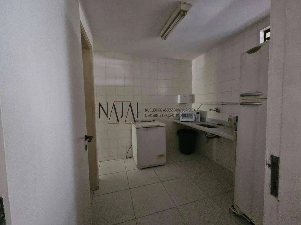 Furnished duplex penthouse with 4 bedrooms and 324 m² — photo 23