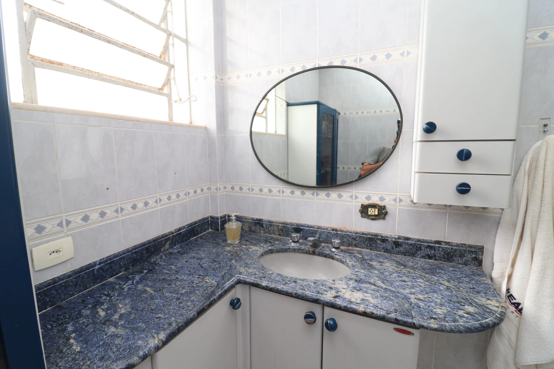 10-bedroom house with a bathtub in Rio de Janeiro — photo 79