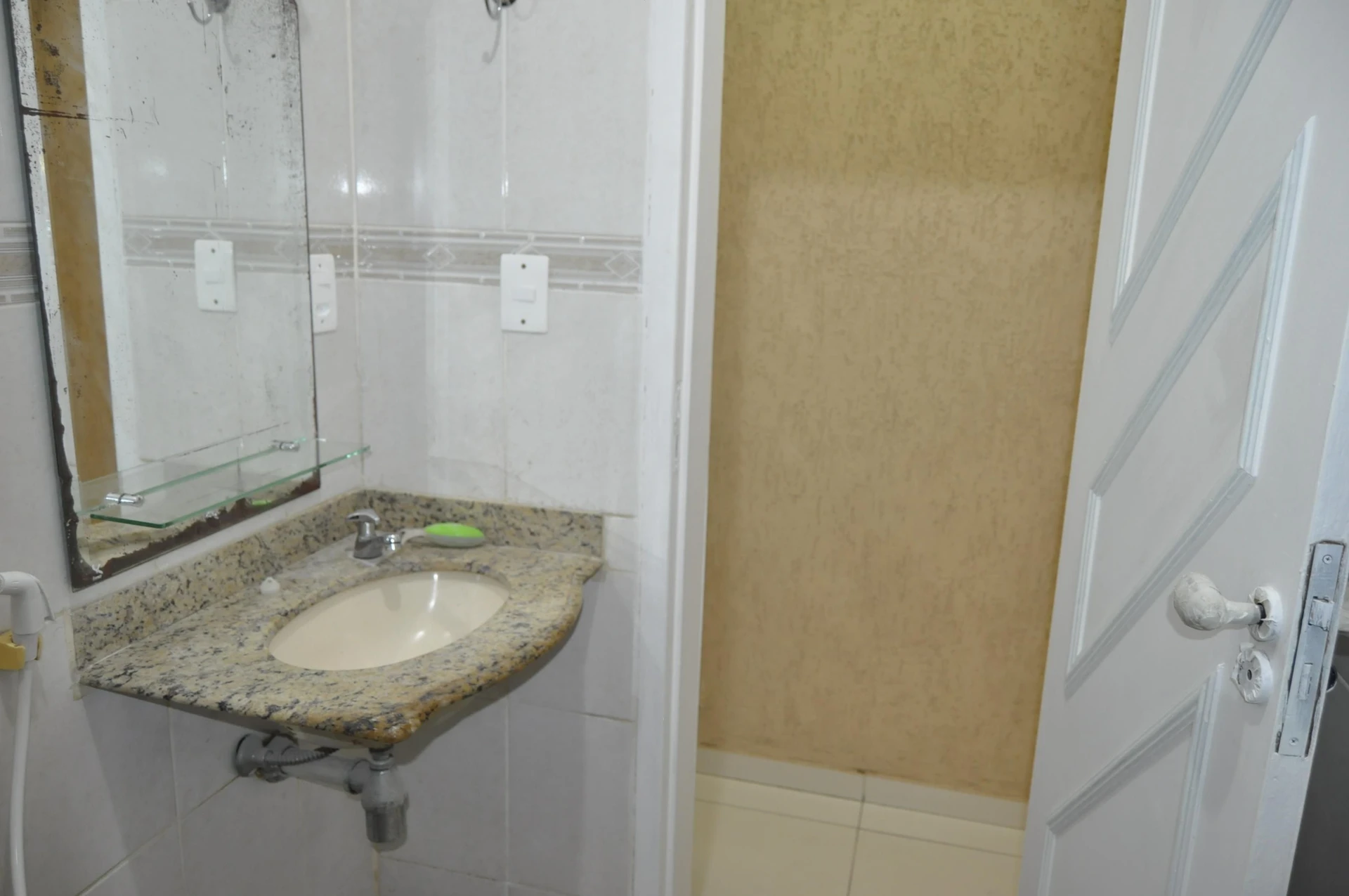 Condo house with 3 bedrooms and a suite — photo 27