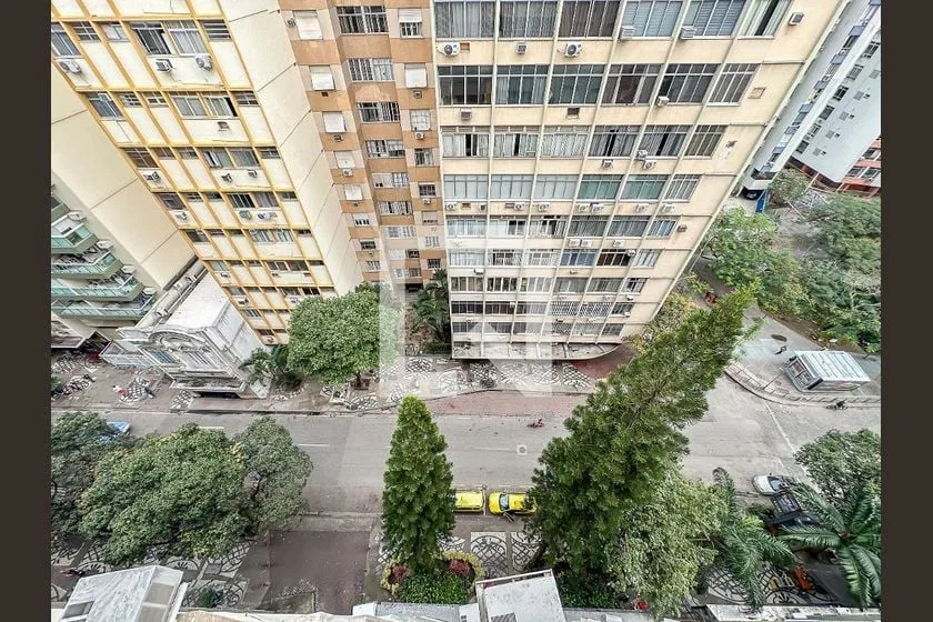 4-bedroom apartment with 3 bathrooms and 206 m² — photo 26