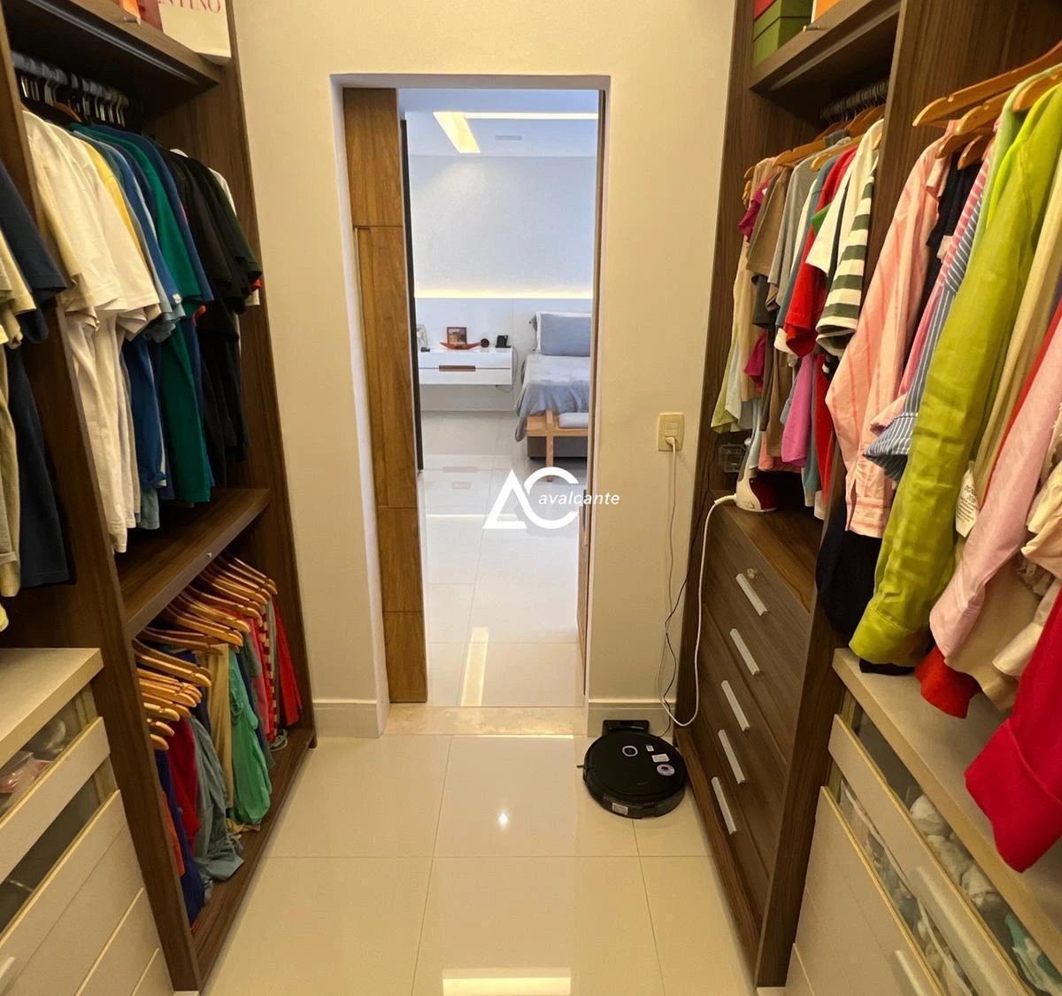 Furnished 4 en-suite home with 400 m² — photo 28