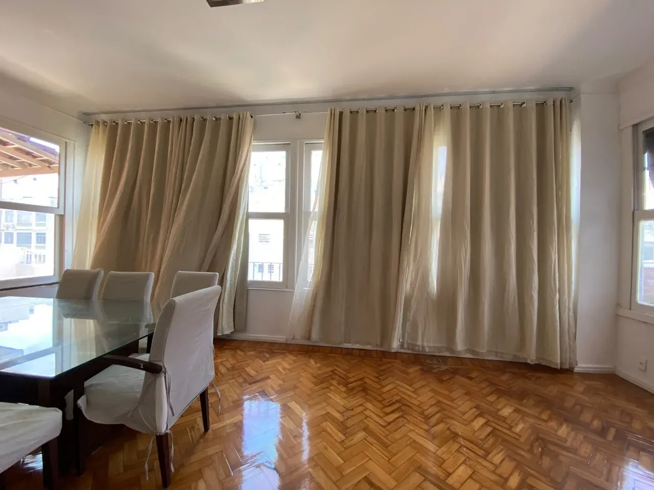 Walk-in closet in a 3-bedroom apartment, 153 m² — photo 21