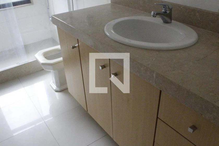 800 m² house with 5 bedrooms and a private-use pool — photo 45
