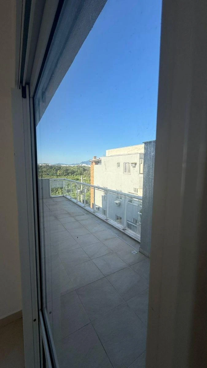 145 m² top-floor home with balcony and 2 parking spots — photo 26