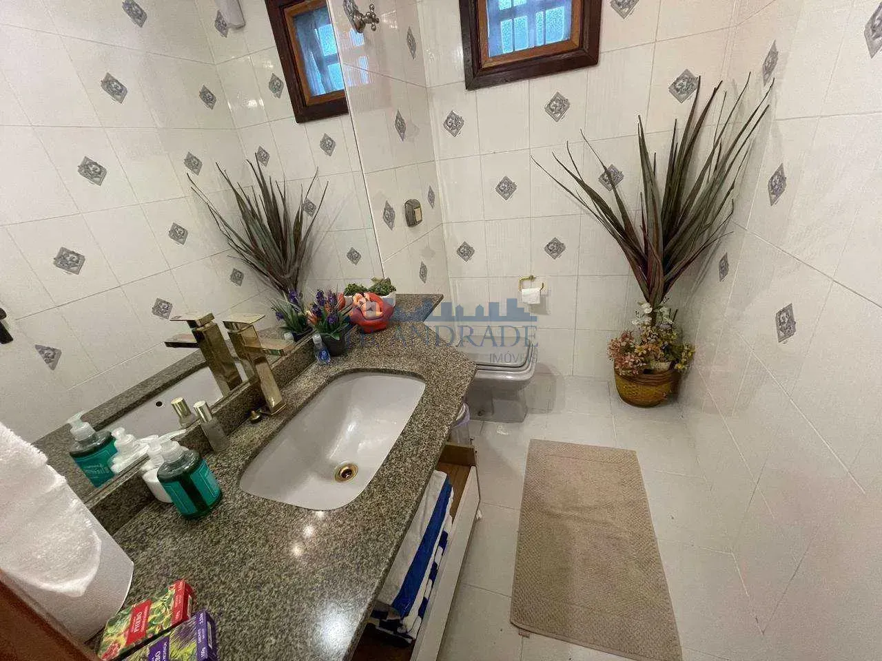 Casa com cozinha fechada e fogão a gás — photo 20