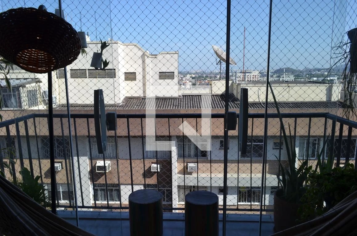 3-bedroom apartment in a building with a pool — photo 67
