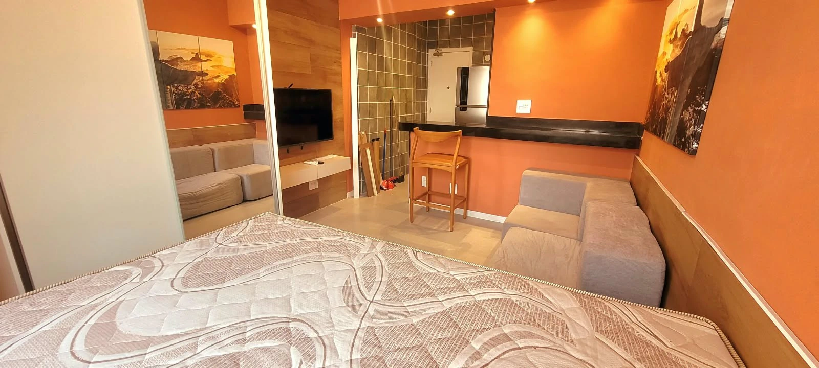 Conjugado amueblado reformado de 30 m² con cocina abierta