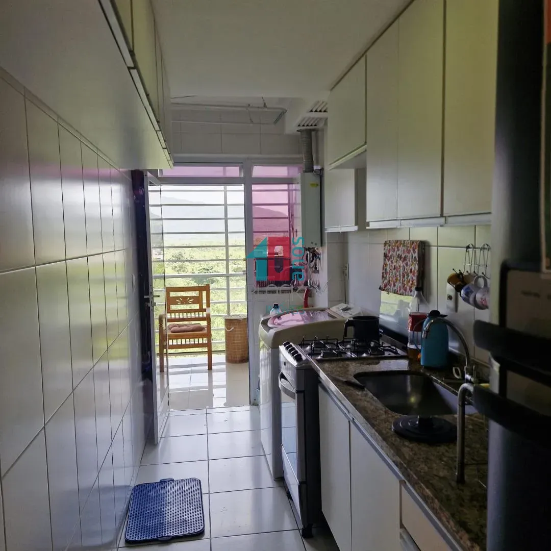 3-bedroom apartment in a building with a gym — photo 32